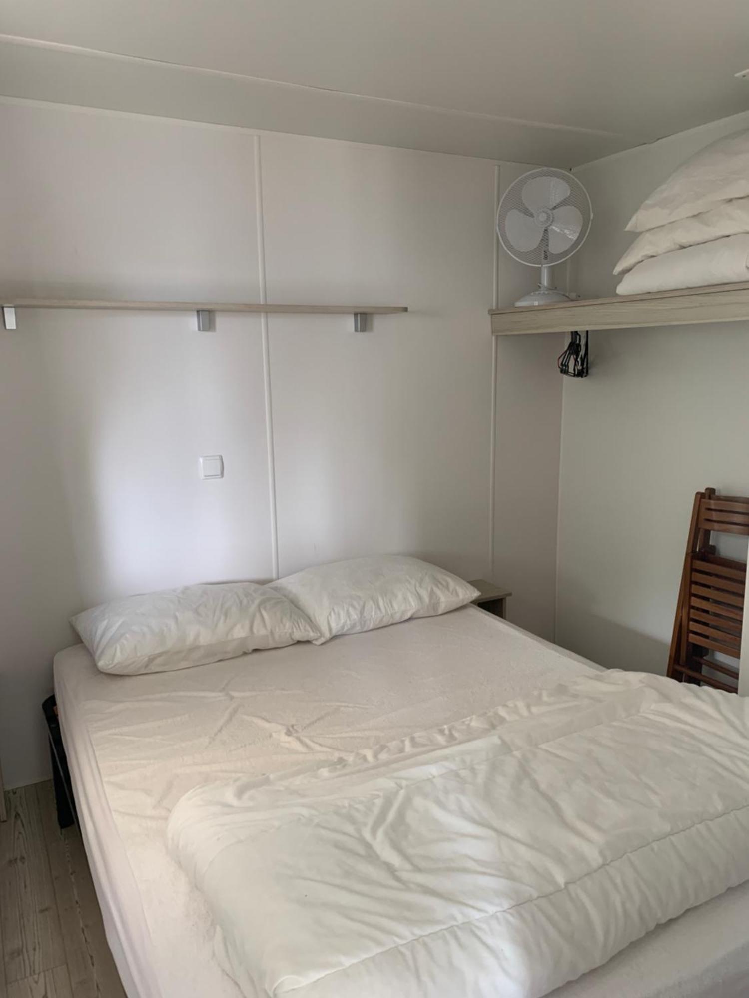 Mobil Home 10 M Et Mme Colas Litteau ภายนอก รูปภาพ